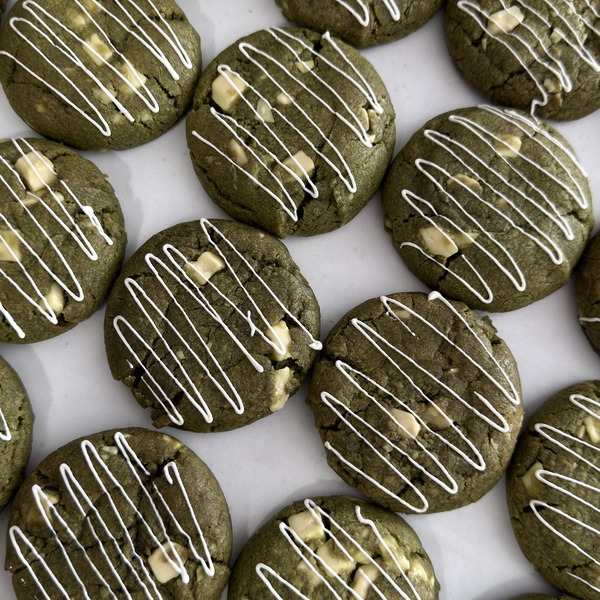 Matcha with White Chocolate Cookie